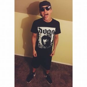 Meet your Posher, Derek